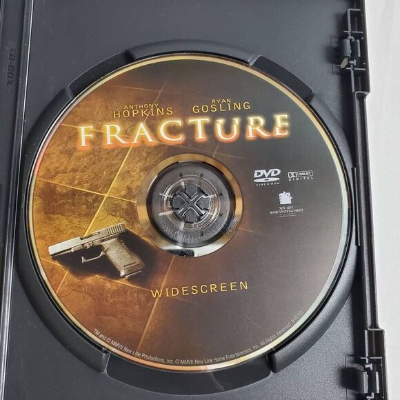 Fracture DVD - Picture 2 of 3